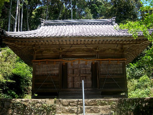 財賀寺　本堂裏手の御堂