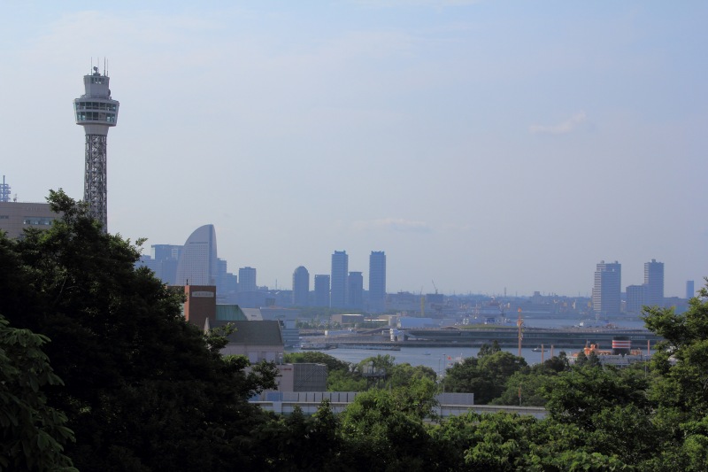 中華街・港が見える丘公園_09みなとみらい遠望.jpg
