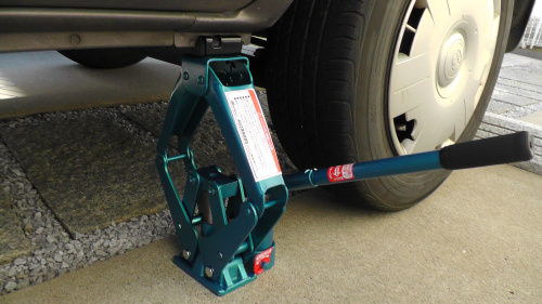 タウンエースノアの後輪側ジャッキアップポイント