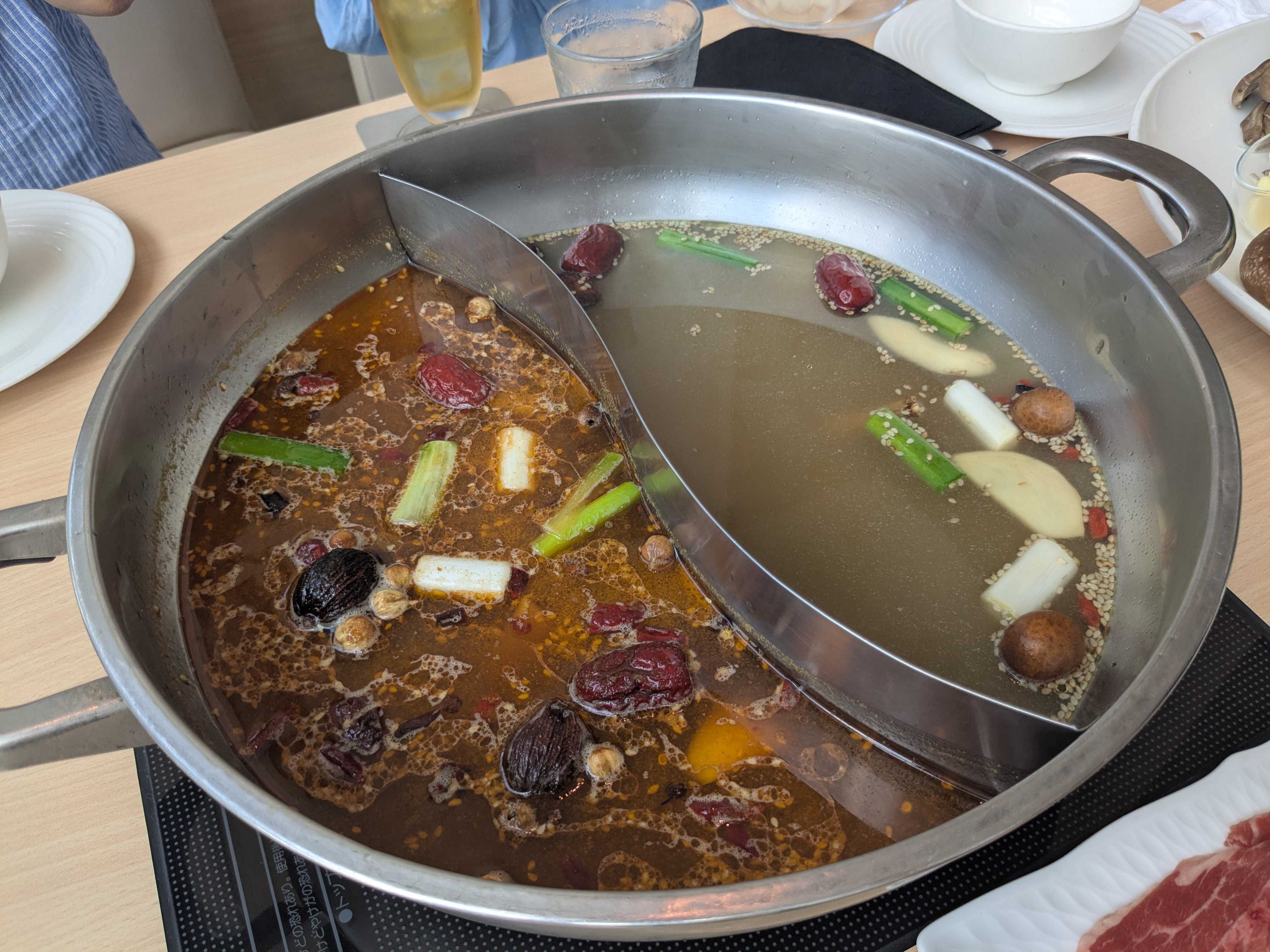 天香回味 銀座中央通り店　女子会ランチ　薬膳鍋コースBセット