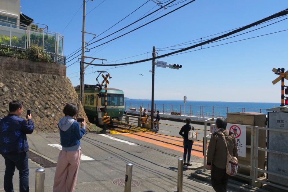 鎌倉高校前駅横のあの有名な踏切の先には素敵な坂が 貧乏サイクリスト 楽天ブログ