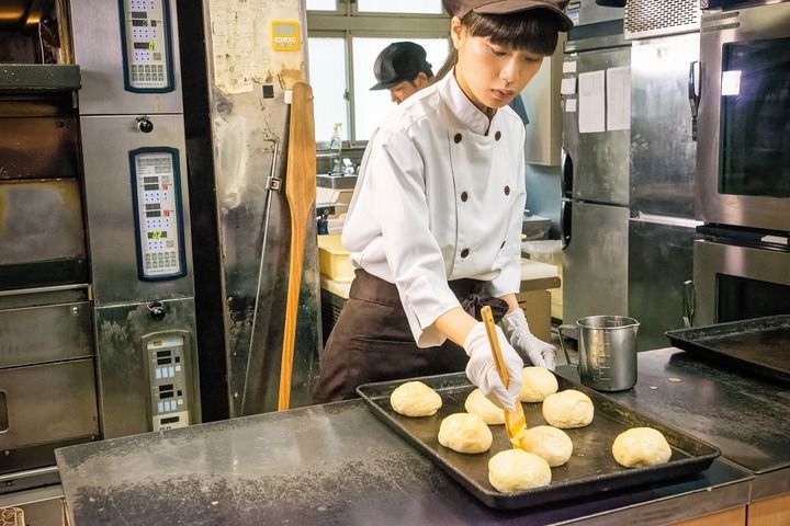 ☆深川麻衣♪主演映画の”可愛すぎるパン屋さん”衣装姿公開！ | ルゼル