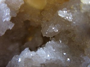 水晶ジオード