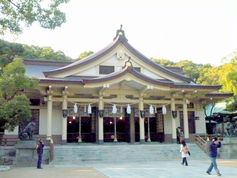 湊川神社・拝殿