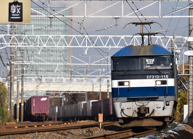 EF210-115 2015.12.14 5071レ.jpg