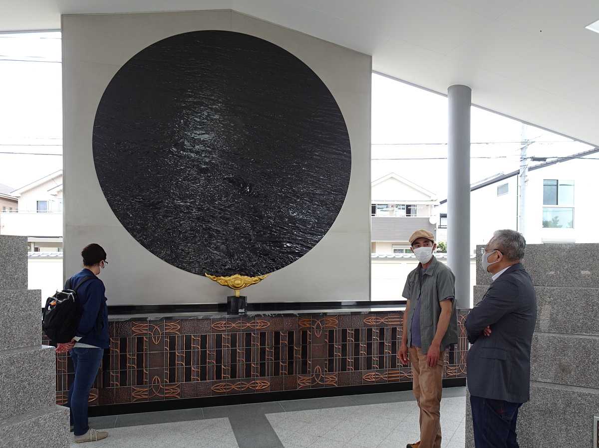 愛知県江南市の臨済宗 永正寺の集合墓建屋が完成 正面には 石の彫刻 木曽川の流れ 社寺の設計が得意な設計事務所 楽天ブログ
