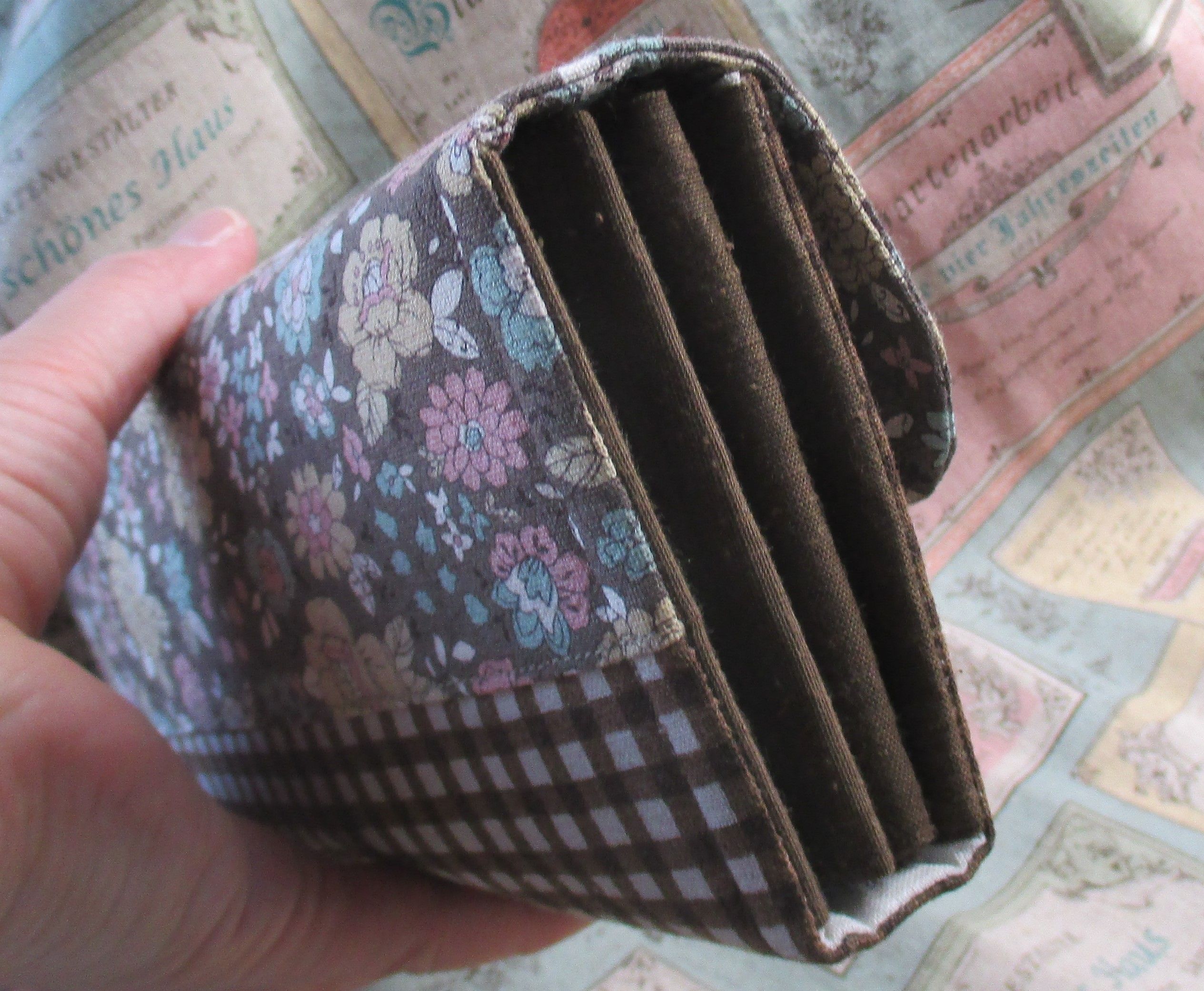 長財布作ってみた 縁どりしない簡単な作り方 Making A Handmade Wallet How To Make A Fabric Wallet ハンドメイドの部屋へようこそ 楽天ブログ