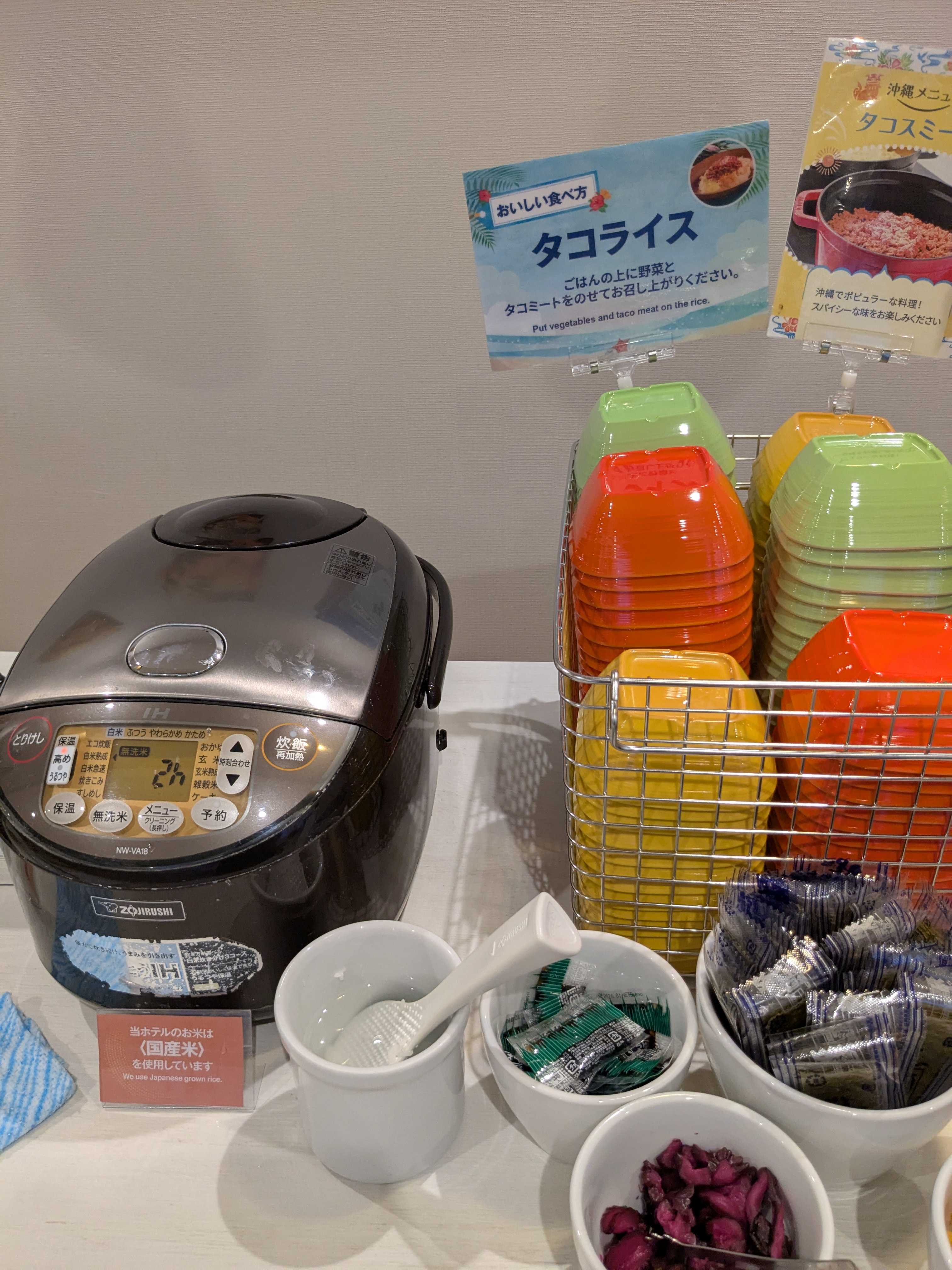 コンフォートホテル石垣島 朝食ビュッフェメニュー　タコライス