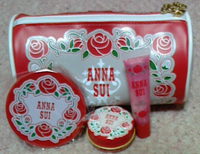 アナスイ　ポーチとリップバームなど