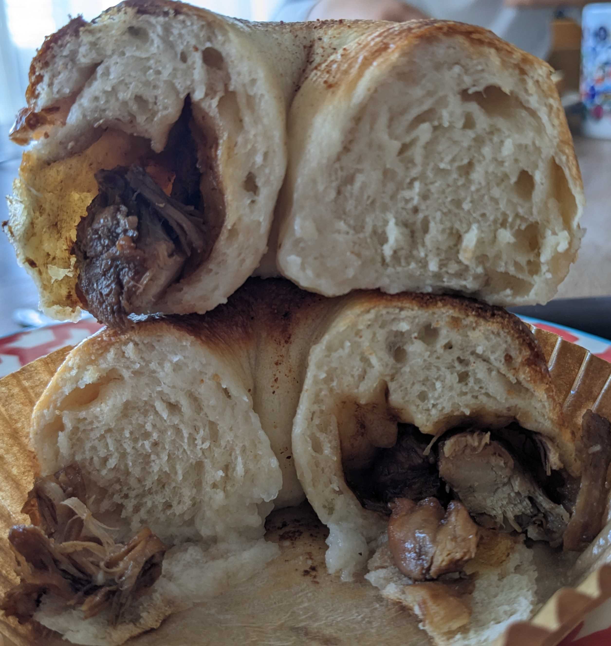 Snuggle(ちいぱんベーグル)のチョコがみそ♡鶏煮込みベーグル