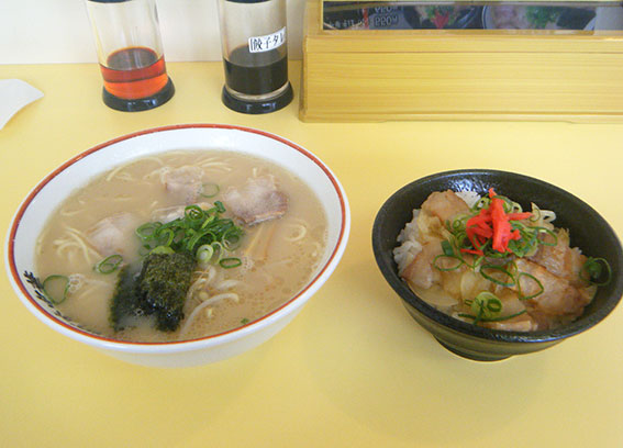 岡本中華の「中華そば」♪