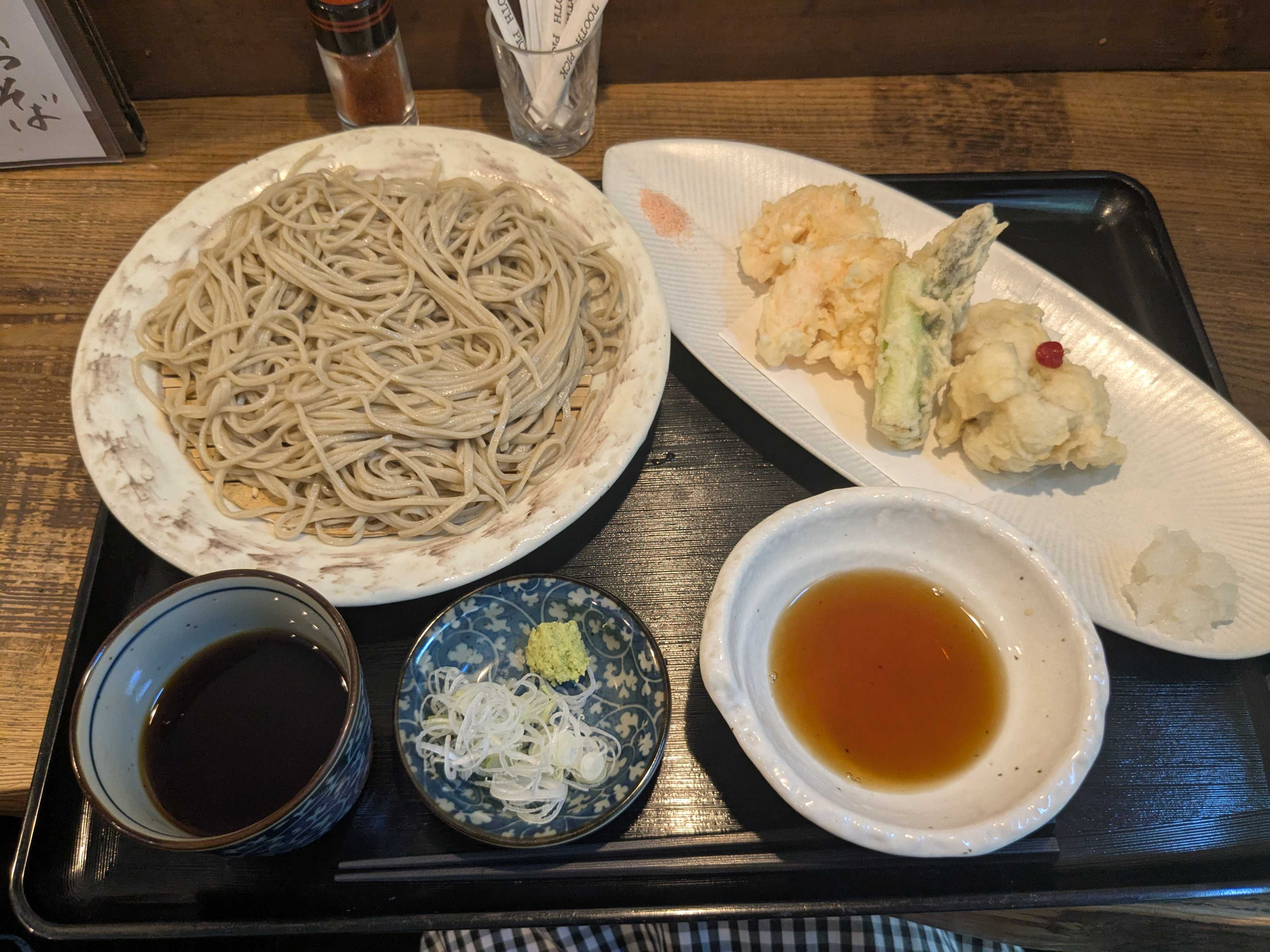 津田沼駅 そば屋 つだぬまや ランチ ハモとハーブ海老の天麩羅せいろ 津田沼駅 そば屋 つだぬまや ランチ ハモとハーブ海老の天麩羅せいろ