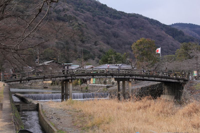 元旦の嵐山_002中ノ島橋.jpg