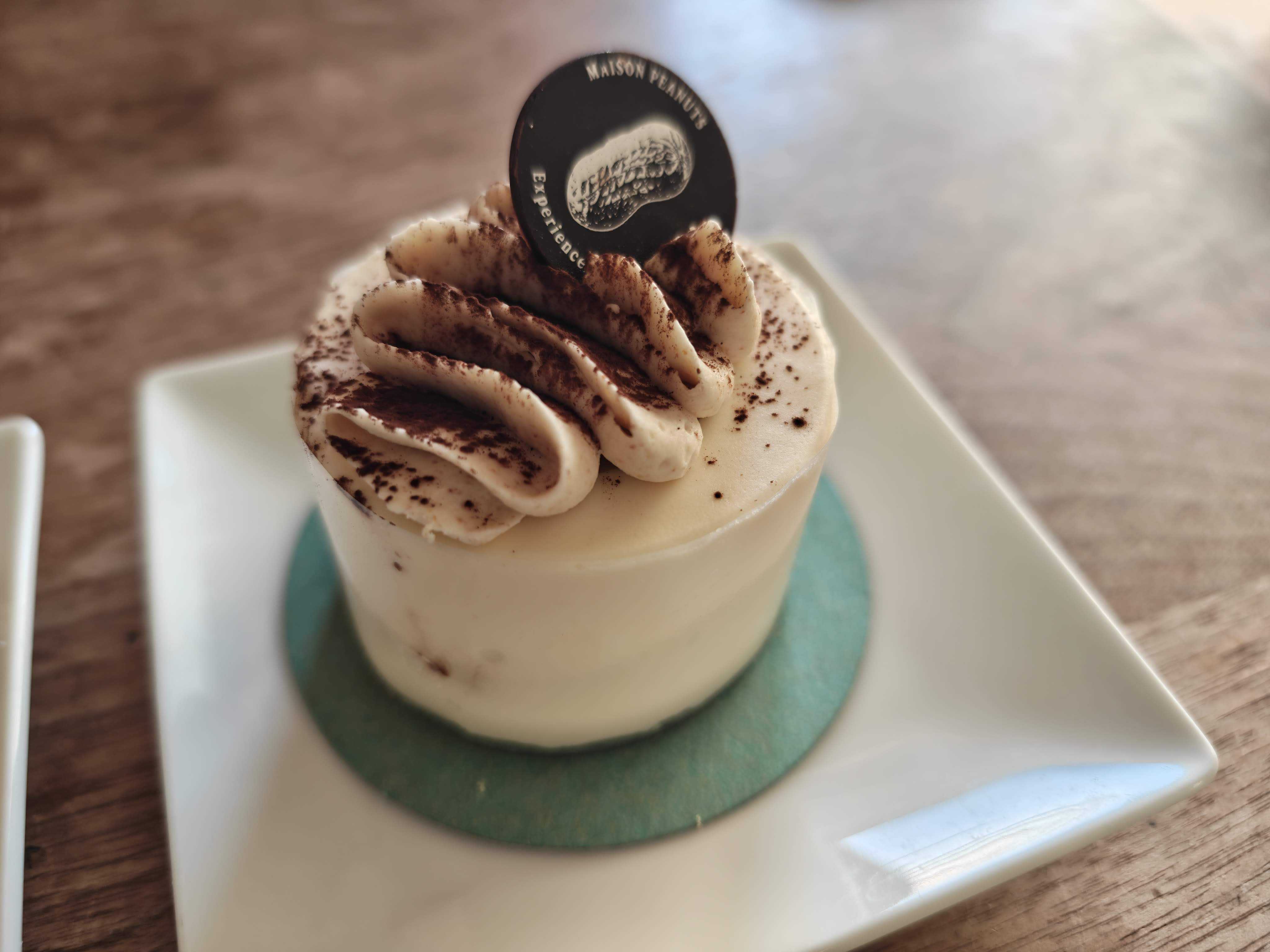 東船橋駅　ケーキ屋　MAISON PEANUTS CHIBA（メゾンピーナッツチバ）　ピーナッツティラミス