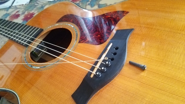 Taylor714初の弦交換