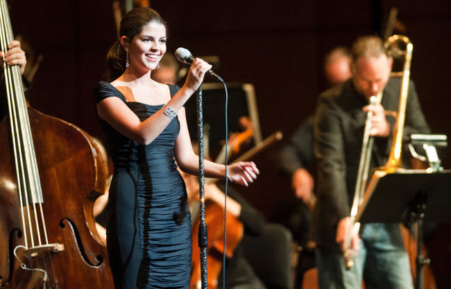 Nikki Yanofsky_10.jpg