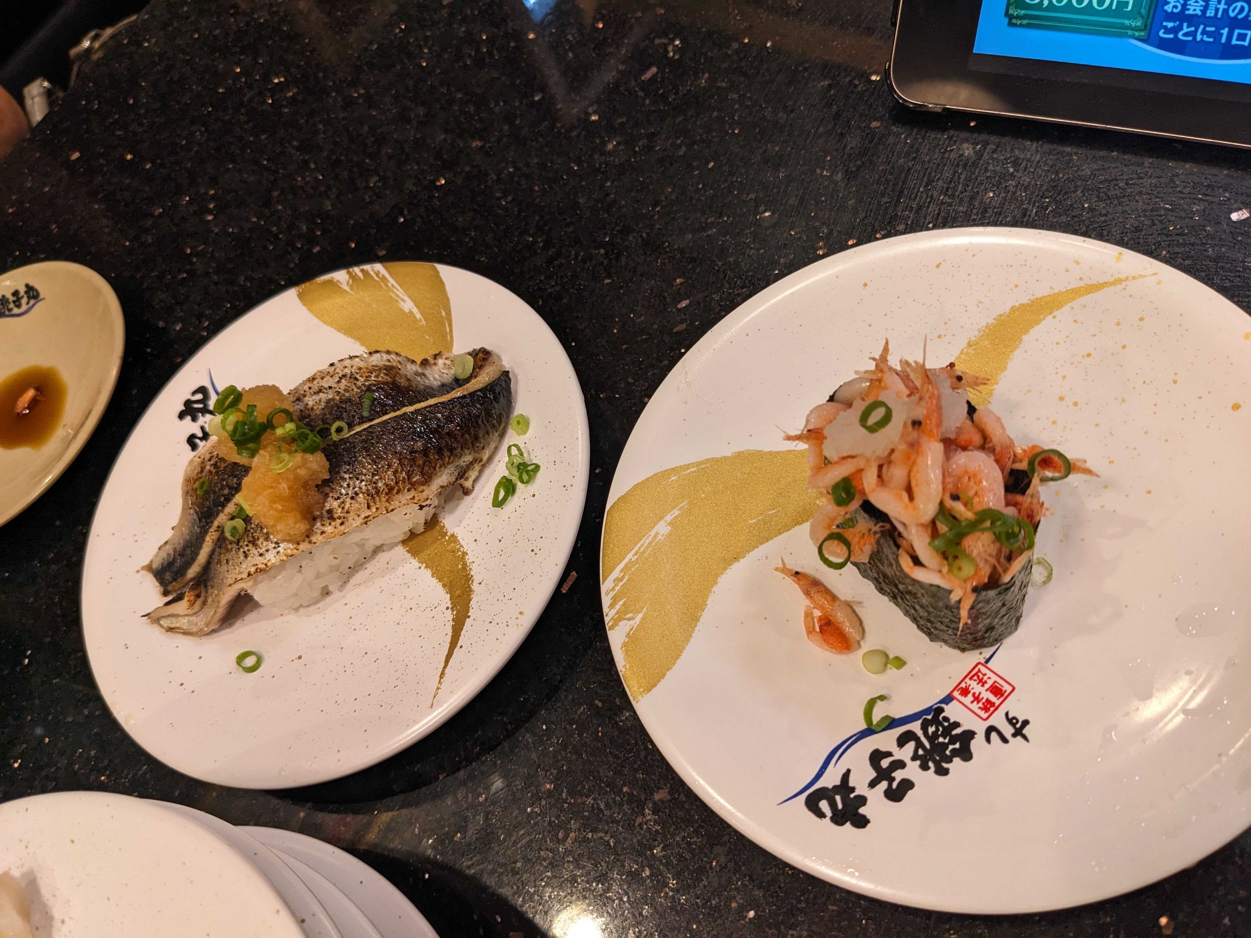 すし銚子丸 酒々井プレミアム・アウトレット店 いわし炙りおろしポン酢、釜揚げ桜海老軍艦