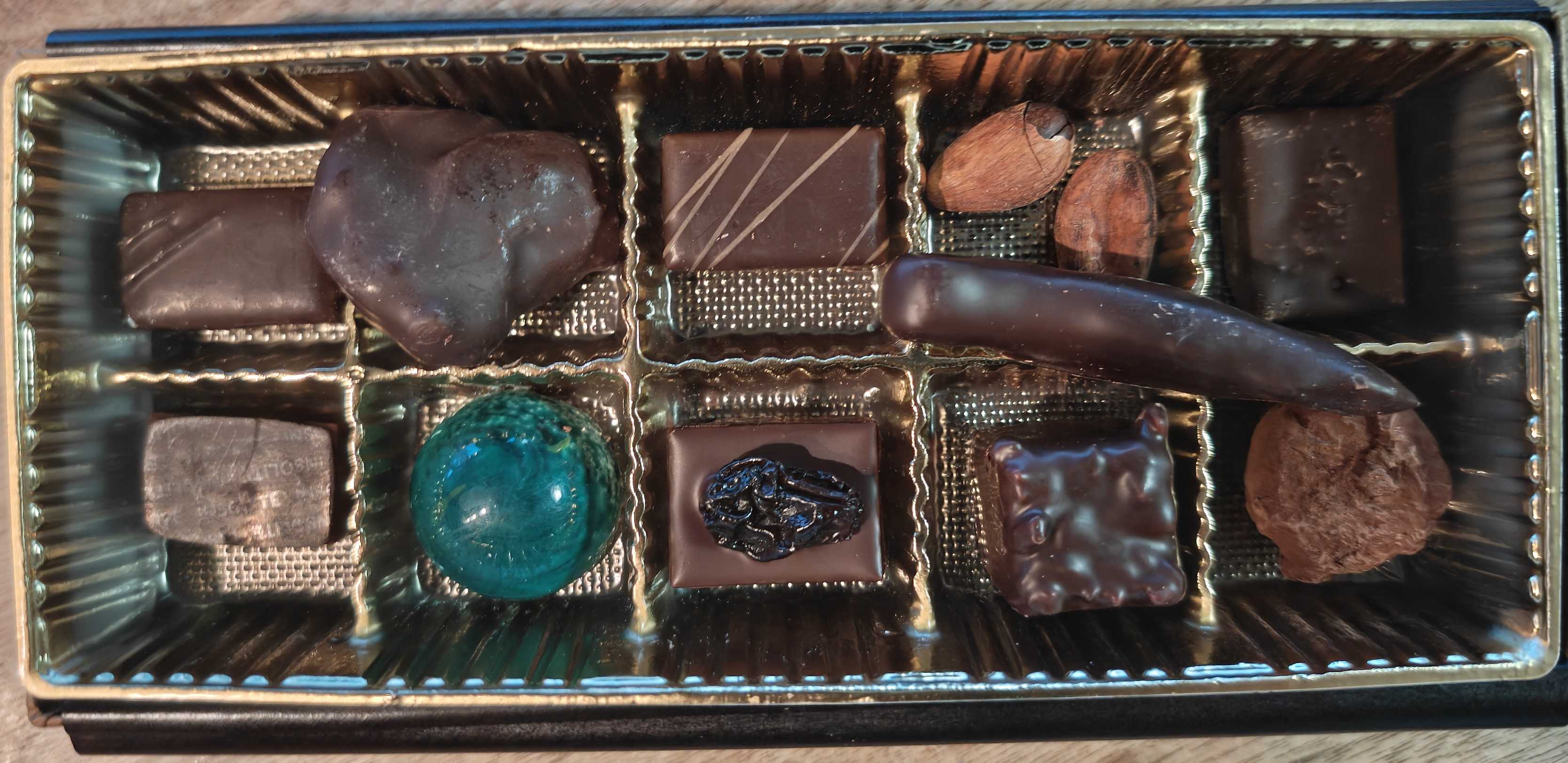 ショコラ愛好家クラブジャポン　ジルクレスノ、レミアンリ、メゾンデュショコラ、パトリックロジェ