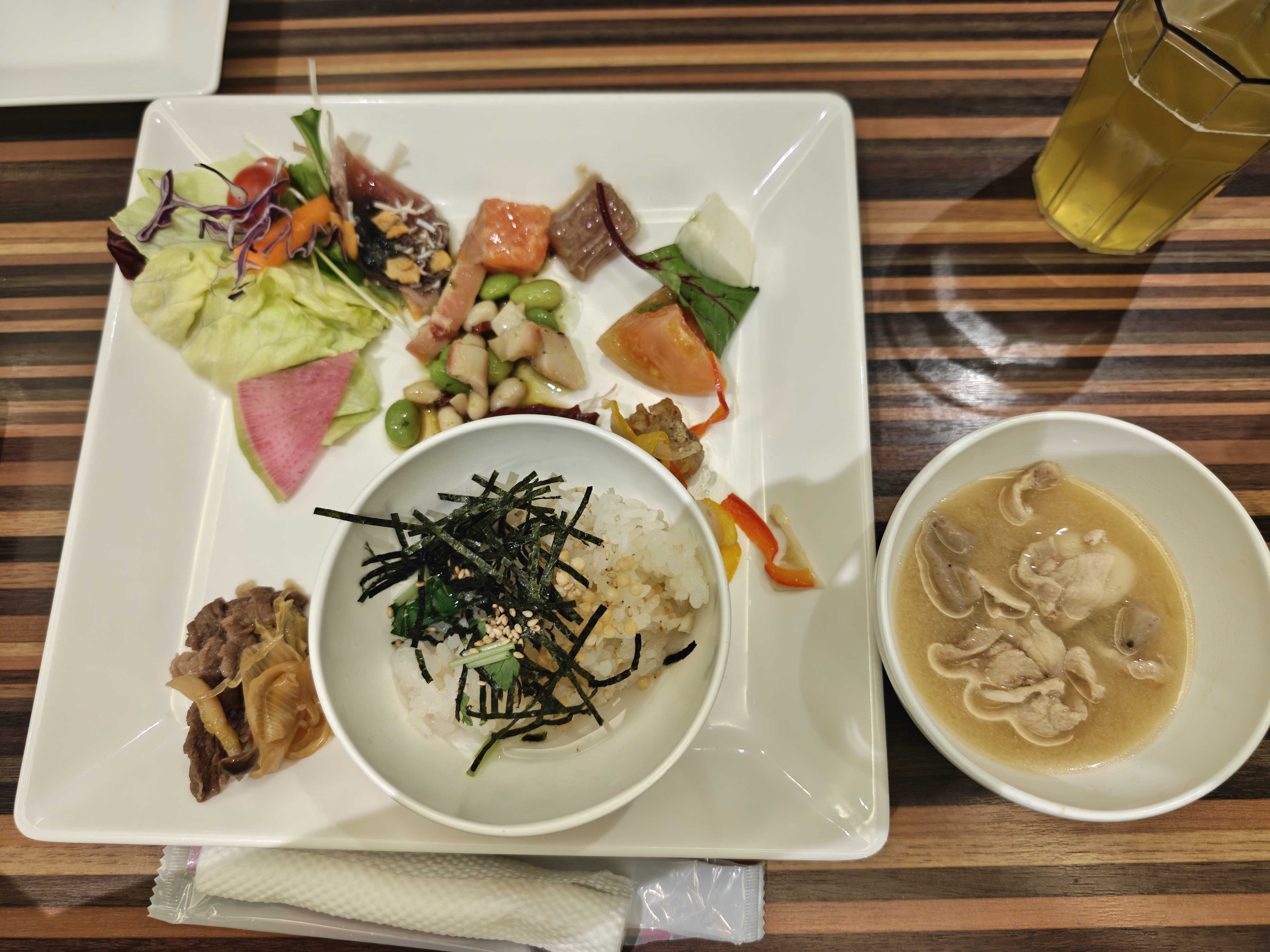 スパリゾートハワイアンズ モノリスタワー　夕食ビュッフェ