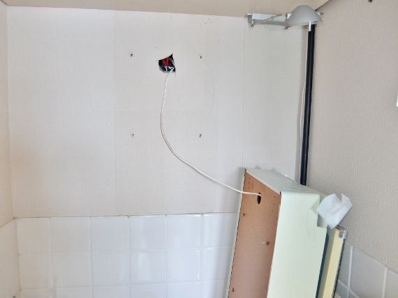 DIY 洗面所のリフォーム　セルフ リノベーション はがせる壁紙 賃貸 IKEA