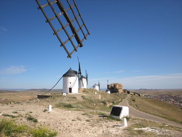 スペイン旅行 08年 3 マドリードから風車の村へ おじん０５２３のヒロ散歩 楽天ブログ