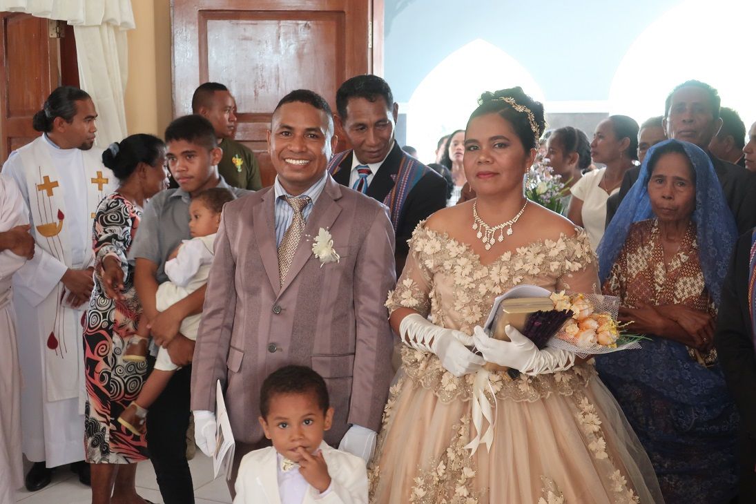パウロ先生の結婚式の巻 Tropical East Timor ワニ通信 東ティモール 楽天ブログ