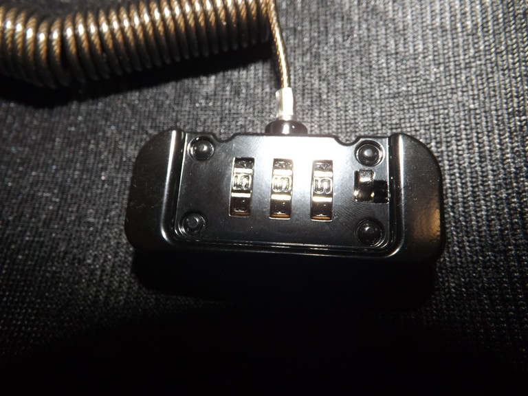 iPhone盗難防止用 LOCKケース10