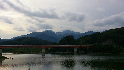 s-20140915船形山南川ダムから船形山.jpg