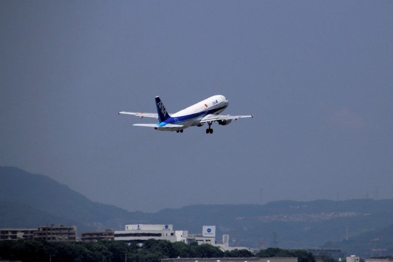 機体整備工場_010離陸.jpg