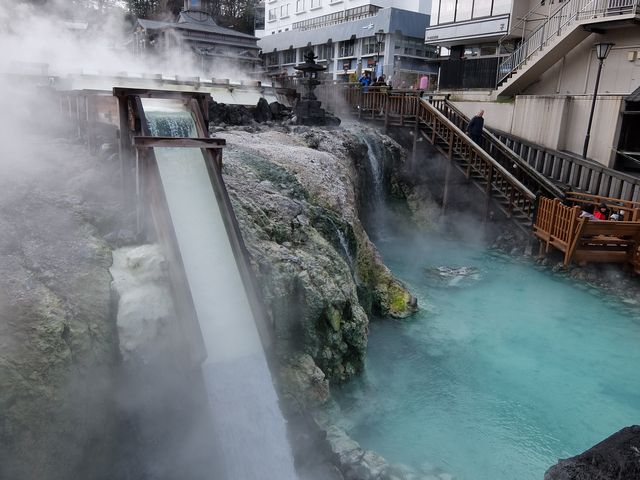 湯畑1279.jpg
