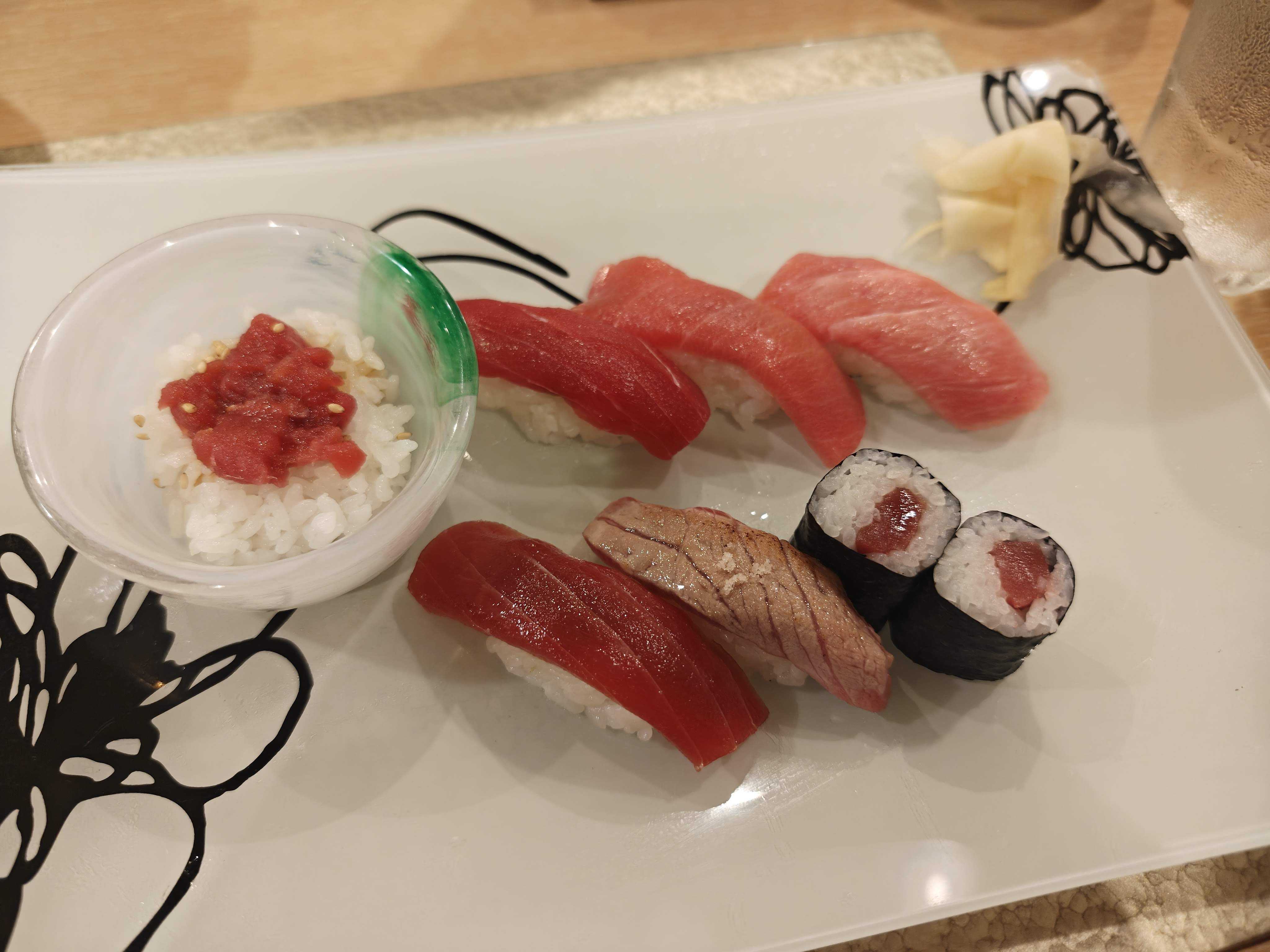 湯の川温泉 笑 函館屋　夕食　寿司　鮪尽くし