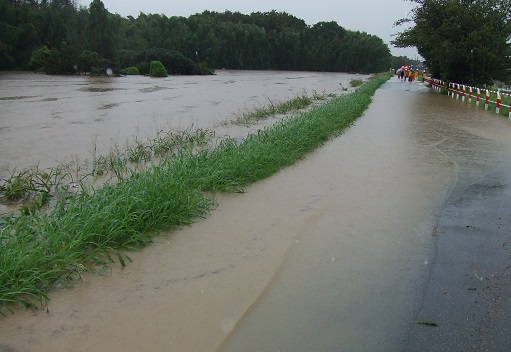 桂川氾濫２
