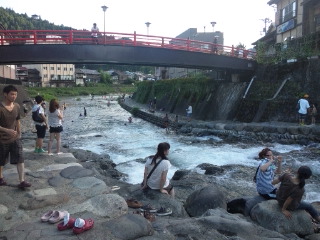 川辺は気持ちいい