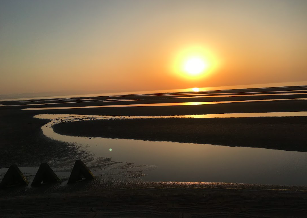 真玉海岸の夕陽とレイリー散乱 高校化学の教材 分子と結晶模型の ベンゼン屋 楽天ブログ