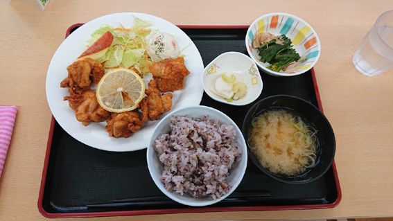 さっこら食堂 の唐揚げ定食 唐揚げ ランチ 食事 りょうちんのブログ 楽天ブログ