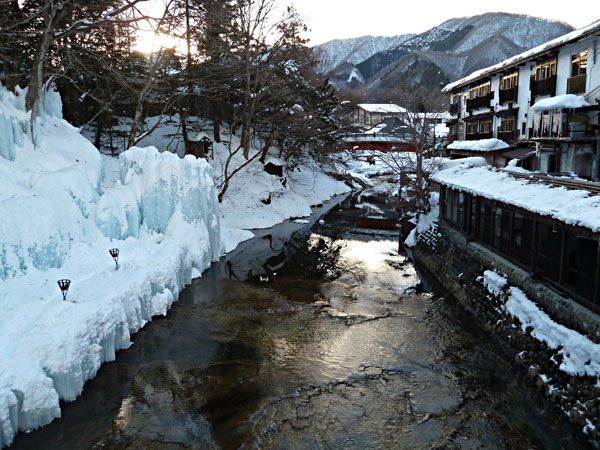 凍った湯西川613.jpg