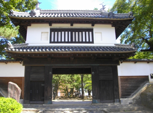 土浦城櫓門 (500x370).jpg