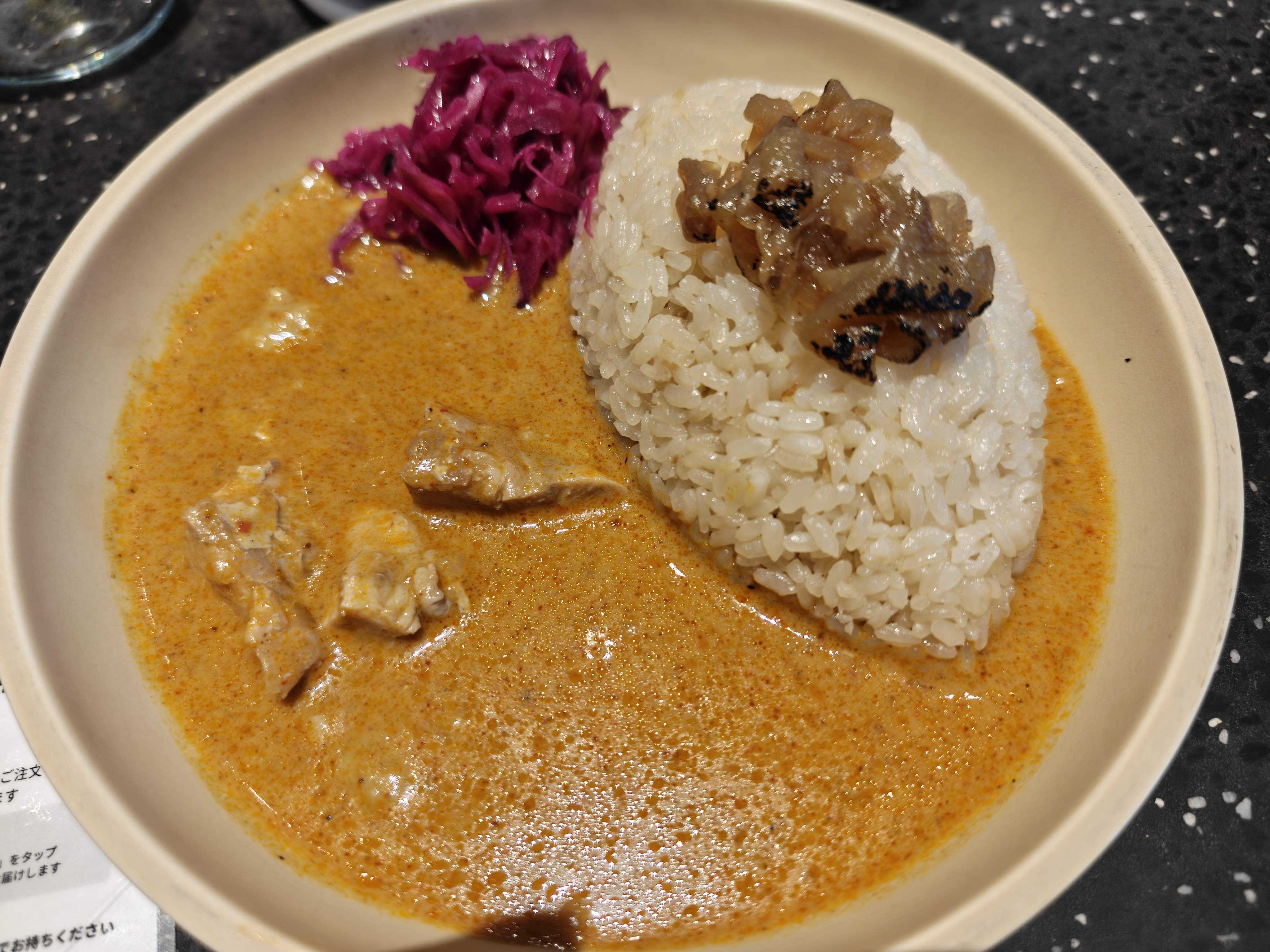 虎ノ門　ひとりランチ　BRASSERIE by plein　マッサマンカレー