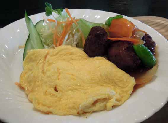 シェフの「ミートボールとオムレツ-2♪