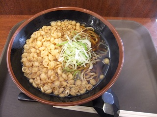 だし庵@港北PA(上り)の桜えびの揚げ玉そば