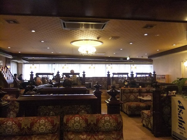 西新井栄町2丁目・喫茶シルビア西新井店の店内2