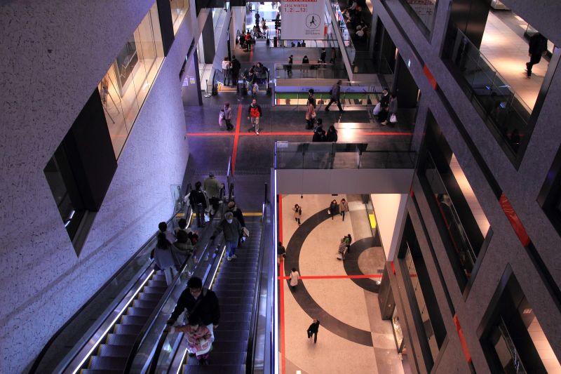 グランフロント大阪北館_003吹き抜け俯瞰.jpg