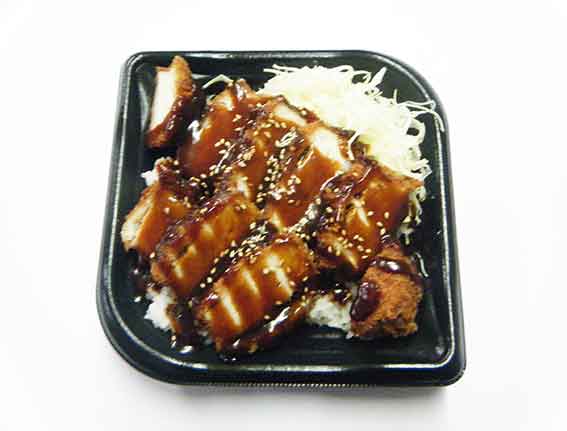 ローソンの「厚切りロースのソースかつ丼」♪