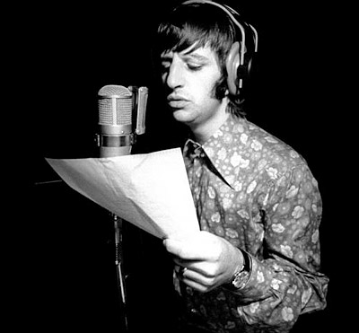 ringo-starr-beatles-good-night-studio-1968.jpg