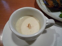 これまた何故かここで栗の冷製スープ