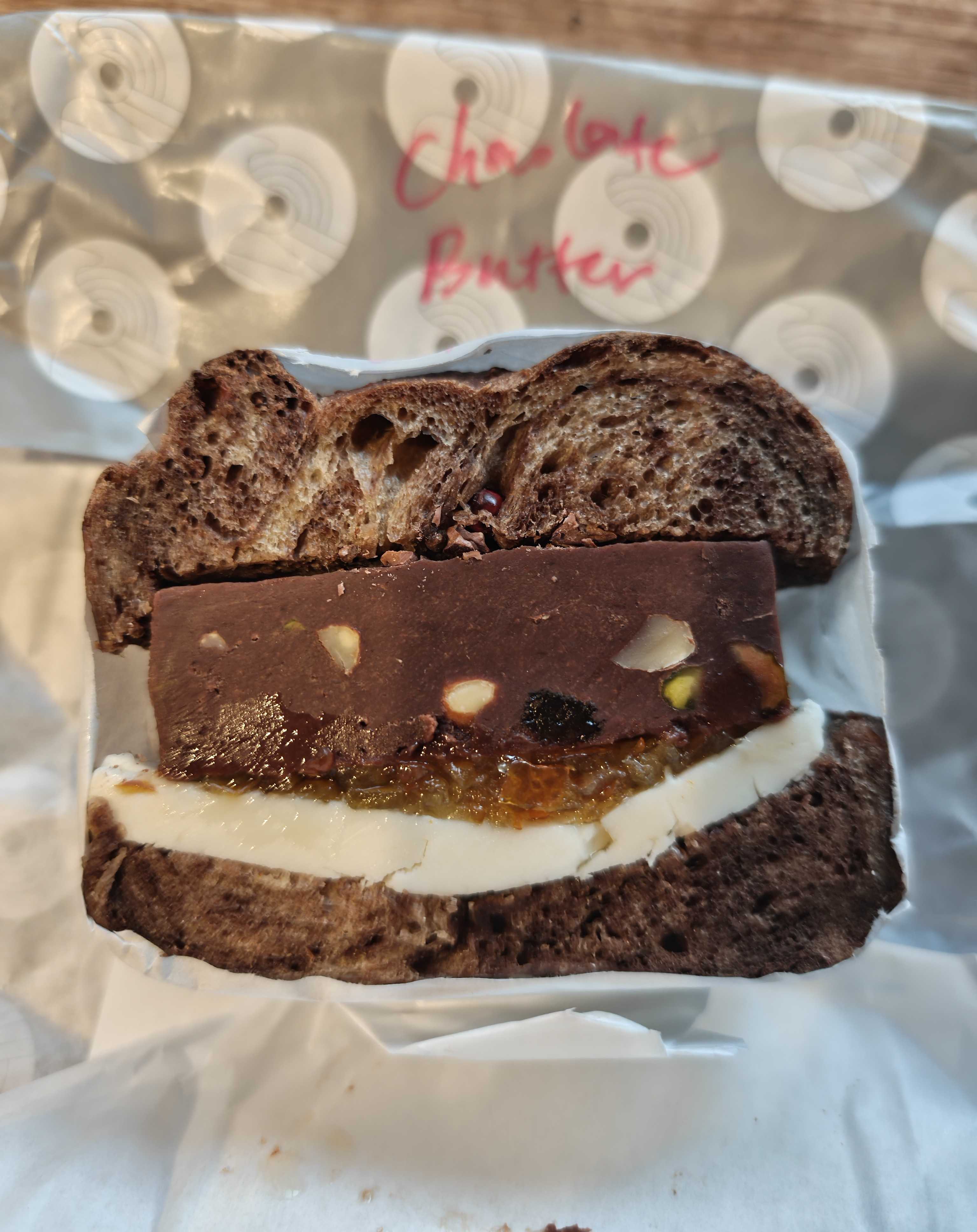 新馬場駅　bob bagel　ベーグルサンドのチョコレートバター　Chocolate Butter