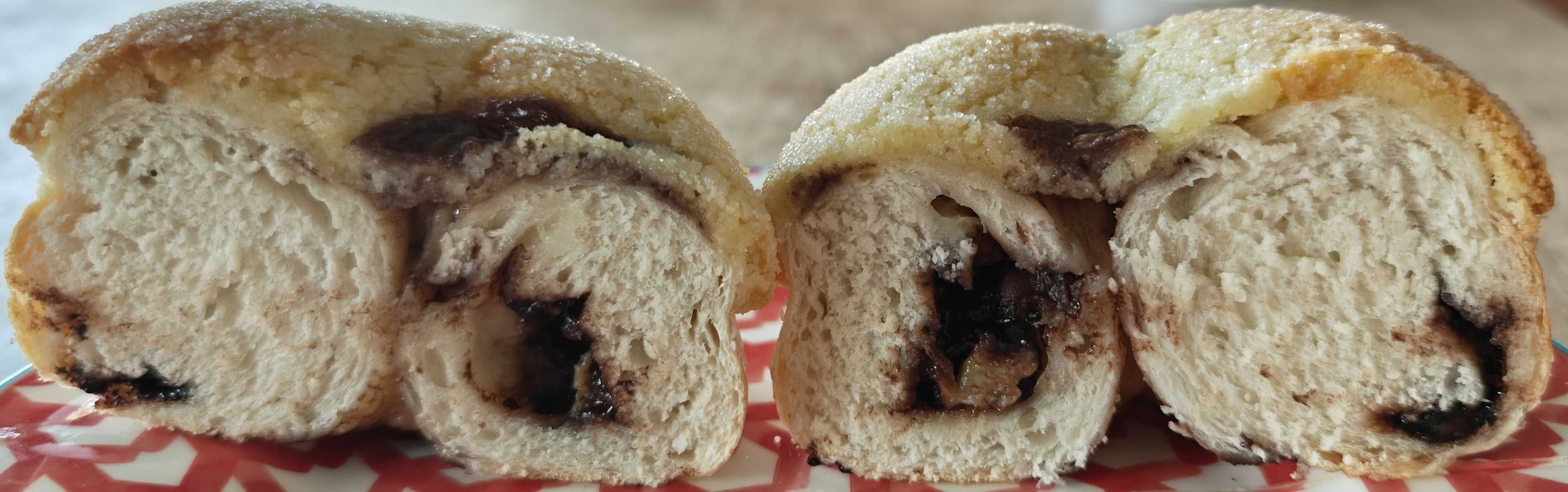 滋賀県　スコーン・ベーグルのお店　inari bakery　通販　チョコバナナメロンパンの断面