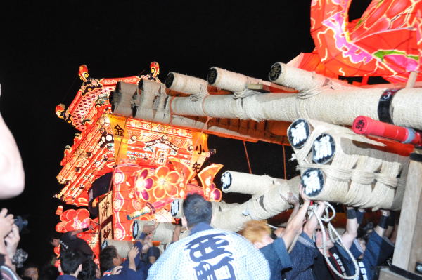 津沢夜高あんどん