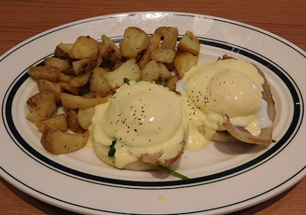 Eggs'nThings カナディアン・ベネディクト