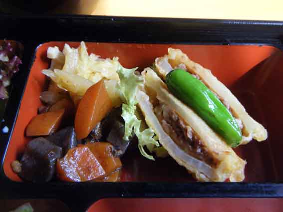 アメリカンステーションの「大根と肉の挟み揚げ」♪